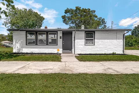 Exterior - 2101 Chase St, Gary, IN 46404 photo 2 of 5