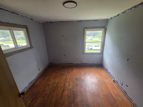 Bedroom - 5012 Arthur St, Gary, IN 46408 photo 2 of 4