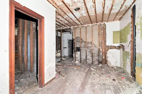 Entry Way - 400 E 41st Ave, Gary, IN 46409 photo 3 of 3