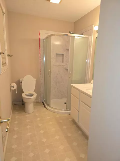Bath - 3430 E Smoky Row, Carmel, IN 46033 photo 1 of 1