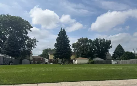 4130 Hawthorne St, East Chicago, IN 46312