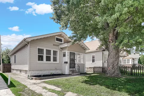 414 165th St, Hammond, IN 46324