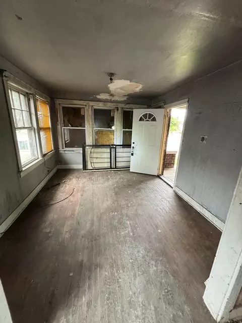 801 Tennessee St, Gary, IN 46402 photo 8