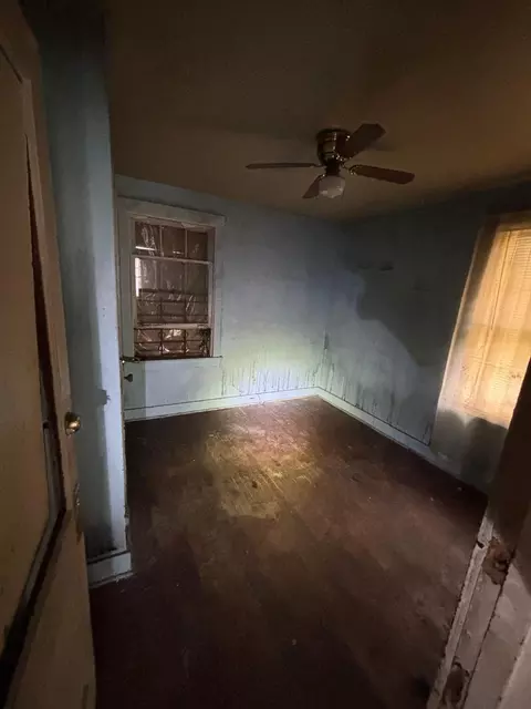 801 Tennessee St, Gary, IN 46402 photo 3