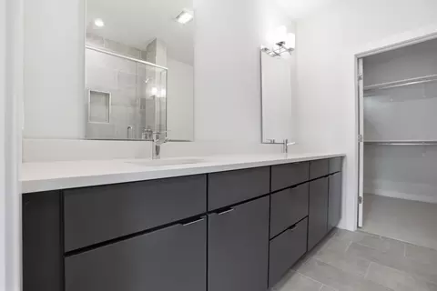 Bath - 257 Nomo Pl, Crown Point, IN 46307 photo 1 of 6