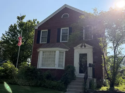 426 Elmhurst Ave, Valparaiso, IN 46385