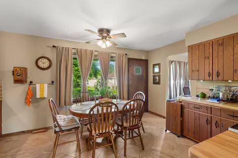Dining - 8144 Tapper Ave, Munster, IN 46321 photo 2 of 2