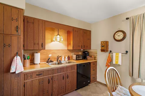 Kitchen - 8144 Tapper Ave, Munster, IN 46321 photo 3 of 3