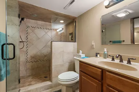 Bath - 8144 Tapper Ave, Munster, IN 46321 photo 3 of 3