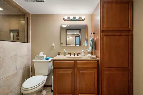 Bath - 8144 Tapper Ave, Munster, IN 46321 photo 2 of 3