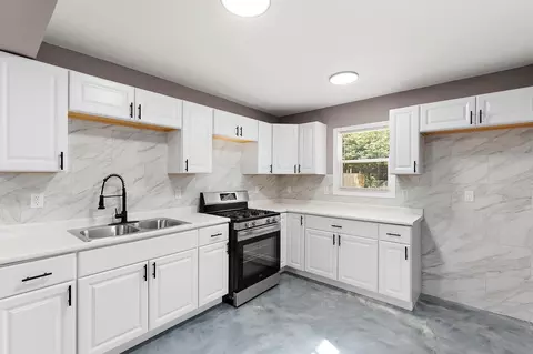 Kitchen - 19 E 36th Pl, Hobart, IN 46342 photo 2 of 3