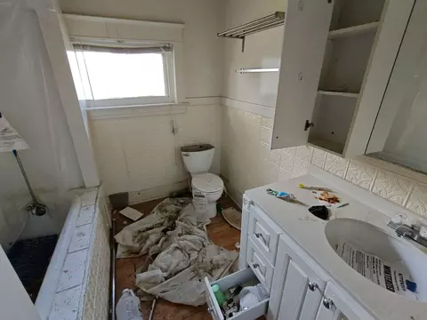 Bath - 708 Harrison St, Gary, IN 46402 photo 2 of 2