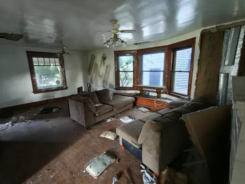 Living - 708 Harrison St, Gary, IN 46402 photo 2 of 3