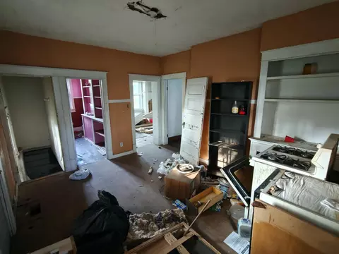 Entry Way - 708 Harrison St, Gary, IN 46402 photo 5 of 11