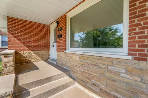 Exterior - 1609 Davis Ave, Whiting, IN 46394 photo 2 of 8