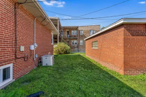 Exterior - 1609 Davis Ave, Whiting, IN 46394 photo 5 of 8