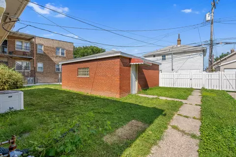 Exterior - 1609 Davis Ave, Whiting, IN 46394 photo 4 of 8