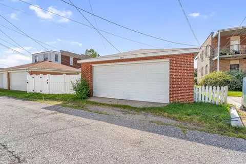 Exterior - 1609 Davis Ave, Whiting, IN 46394 photo 7 of 8