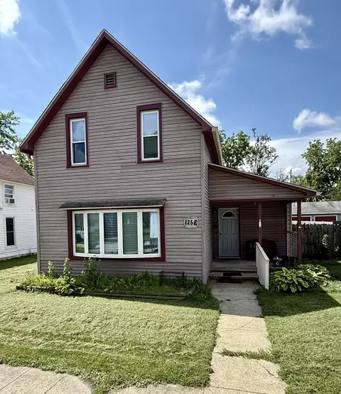 Exterior - 125 E Broadway St, Brook, IN 47922 photo 2 of 5
