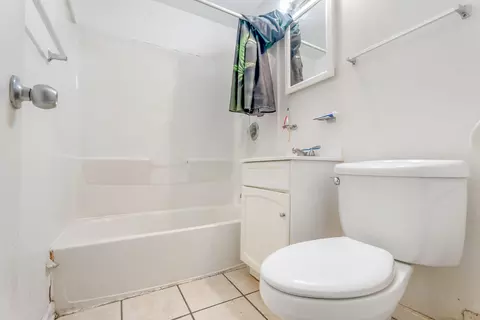 Bath - 5052 Jefferson St, Gary, IN 46408 photo 1 of 1
