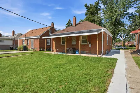 Exterior - 2903 Wabash Ave, Gary, IN 46404 photo 2 of 5
