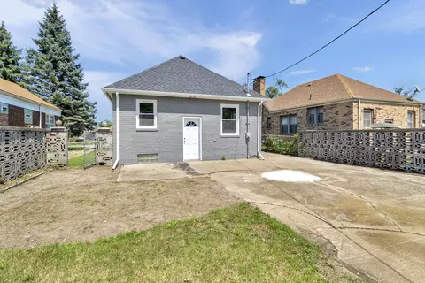 Exterior - 2107 W 8th Ave, Gary, IN 46404 photo 4 of 4