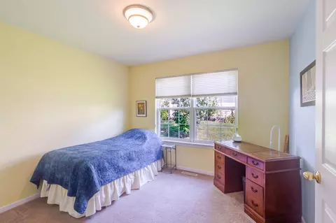 Bedroom - 206 Fieldstone Dr, Porter, IN 46304 photo 2 of 2