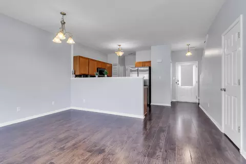 Living - 883 Flagstone Dr, Dyer, IN 46311 photo 3 of 4