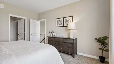 Bedroom - 7603 W 107th Pl, Crown Point, IN 46307 photo 3 of 14