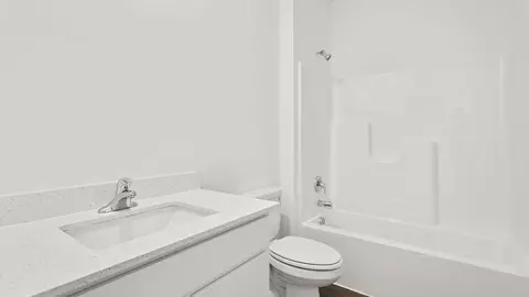 Bath - 7603 W 107th Pl, Crown Point, IN 46307 photo 3 of 3