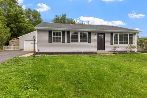 380 Brook Dr, Valparaiso, IN 46385