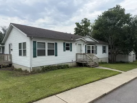 513 Center St, Valparaiso, IN 46385