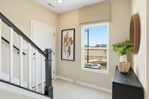 Entry Way - 5705 Ruby Rd #355-4, Lowell, IN 46356 photo 1 of 2