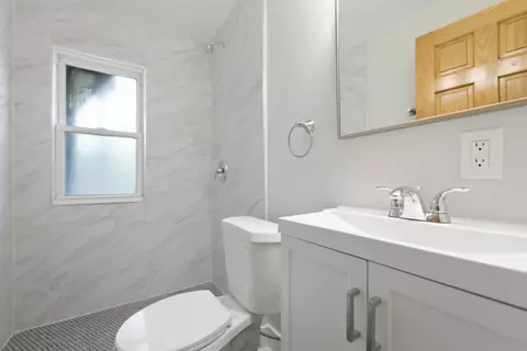 Bath - 2103 Elm St, Griffith, IN 46319 photo 1 of 2