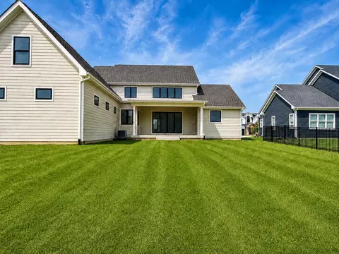 Exterior - 13063 Spirea Ave, Saint John, IN 46373 photo 3 of 6