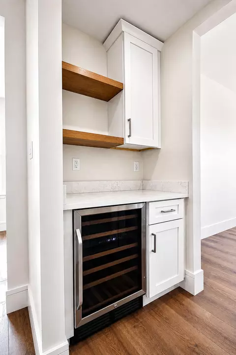 Kitchen - 13063 Spirea Ave, Saint John, IN 46373 photo 7 of 7