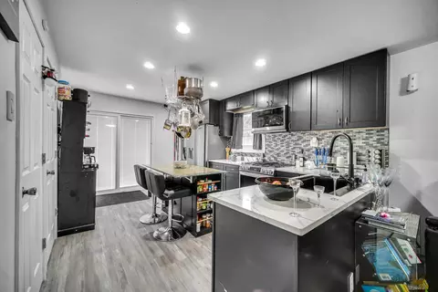 Kitchen - 2817 Beverly Dr, Gary, IN 46408 photo 2 of 5