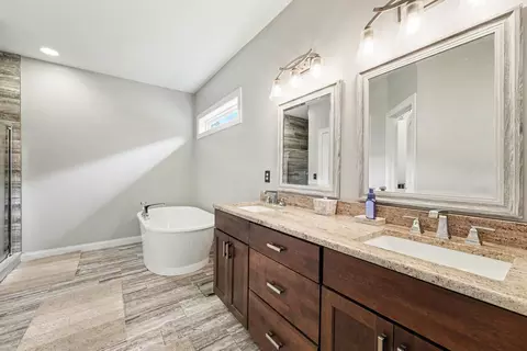 Bath - 759 Ketill Trce, Crown Point, IN 46307 photo 1 of 4