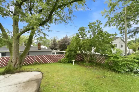 Exterior - 1412 N Dwiggins Ave, Griffith, IN 46319 photo 4 of 5