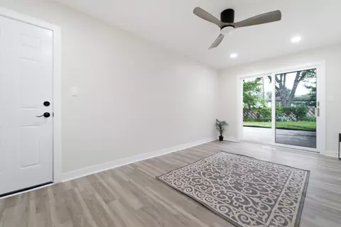 Living - 1412 N Dwiggins Ave, Griffith, IN 46319 photo 3 of 3