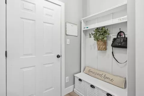 Entry Way - 2493 W 127th Ln, Crown Point, IN 46307 photo 2 of 3