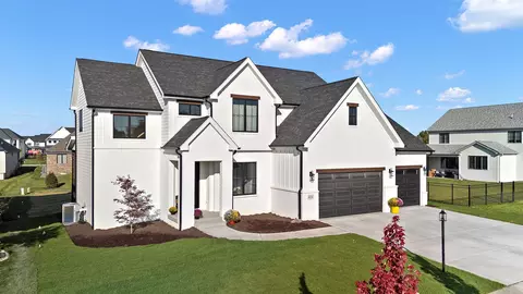 Exterior - 9701 Sweetspire Ave, Saint John, IN 46373 photo 3 of 10