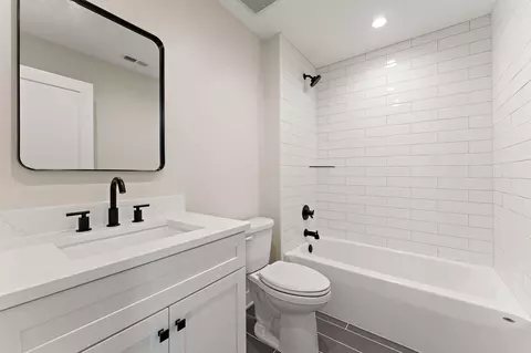Bath - 9701 Sweetspire Ave, Saint John, IN 46373 photo 9 of 10