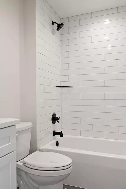 Bath - 9701 Sweetspire Ave, Saint John, IN 46373 photo 10 of 10