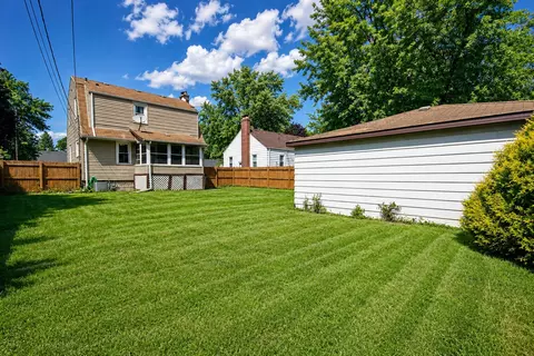 Exterior - 914 E 176th St, Hammond, IN 46324 photo 3 of 5