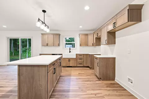 Kitchen - 11252 Quail Run Dr, Wheatfield, IN 46392 photo 1 of 6