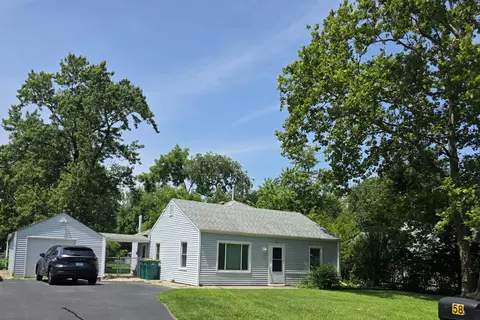 58 Deerpath Rd, Merrillville, IN 46410