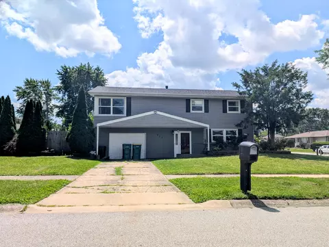 875 W 72nd Ct, Merrillville, IN 46410