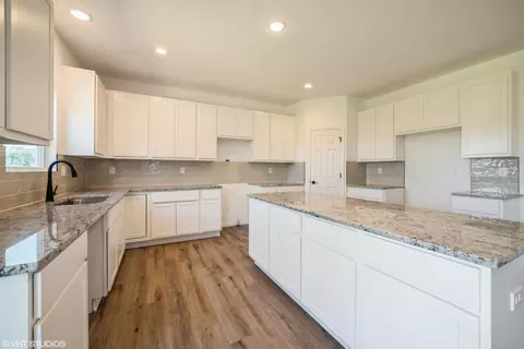 Kitchen - 10510 Kansas St, Crown Point, IN 46307 photo 2 of 3