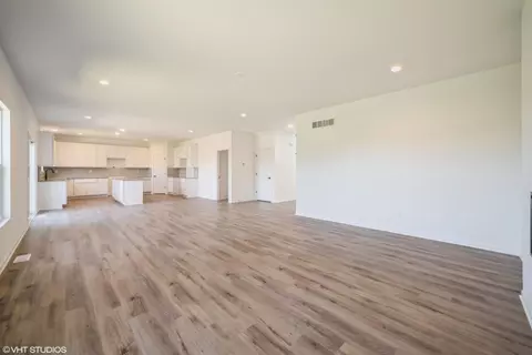 Living - 10510 Kansas St, Crown Point, IN 46307 photo 1 of 2